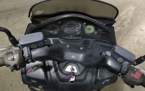 HONDA  SILVER WING 400 TRAINING CAR  2005 NF01