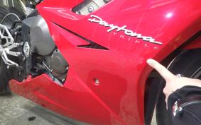 TRIUMPH DAYTONA 675 2006