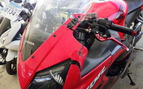 HONDA CBR600F GEN 3 2001 PC35