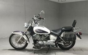 YAMAHA DRAGSTAR 250 VG02J