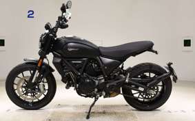DUCATI SCRAMBLER ICON 2025