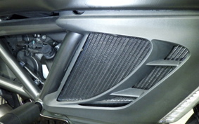 DUCATI DIAVEL Carbon 2011