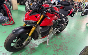 DUCATI STREET FIGHTER V4S 2021 1F00