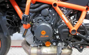 KTM 1290 SUPER DUKE R 2020 V3940