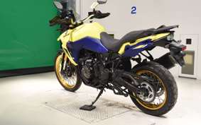 SUZUKI Vｽﾄﾛｰﾑ800DE EM1BA