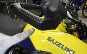 SUZUKI Vストローム800DE 2024 EM1BA