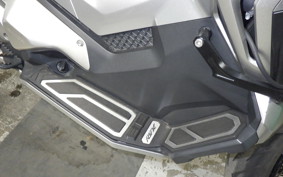 HONDA X-ADV 750 2017 RC95