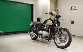 TRIUMPH BONNEVILLE 2005