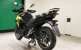 SUZUKI V-STROM 250 A 2010