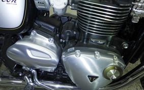 TRIUMPH BONNEVILLE T120 2025