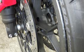 HONDA CBR650R E-Clutch 2025 RH17