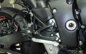 YAMAHA YZF-R1 2013