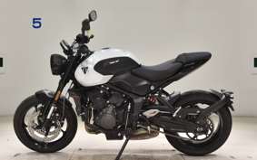 TRIUMPH TRIDENT 660 2026