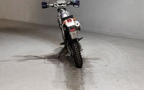 SUZUKI DR250R SJ45A