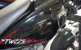 YAMAHA TW225 2005 DG09J