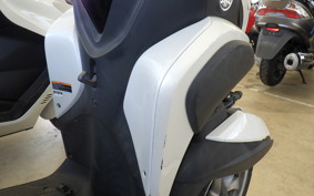 YAMAHA TRICITY 125 SE82J