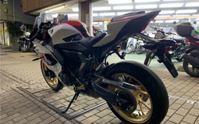 YAMAHA YZF-R7 2022 RM39J
