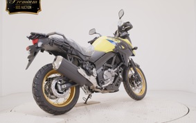 SUZUKI Vｽﾄﾛｰﾑ650XTA 2025