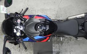 BMW M1000RR 2025