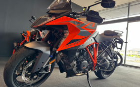 KTM 1290 SUPER DUKE GT V6940