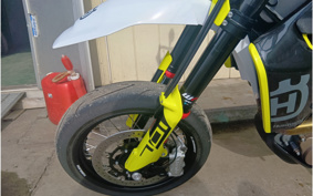 OTHER  HUSQUARNA 701 SUPERMOTO 2023 701UV47