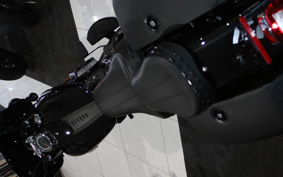 HARLEY  HARLEY FLHCS 2023 YBK