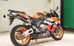 HONDA CBR1000RR 2005 SC57