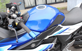 SUZUKI GSX250 R DN11A