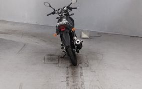 YAMAHA YBR125 RE05