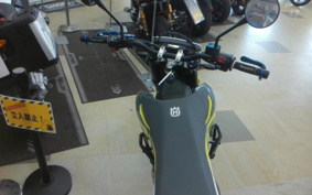 OTHER HUSQUARNA 701SUPERMOTO 2022 701UV47
