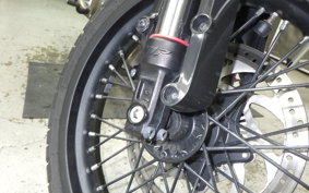 HUSQVARNA SVARTPILEN 125 2011