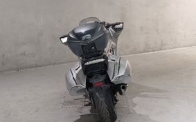 HONDA NM4 VULTUS -02 RC82