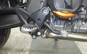 KTM 890 SMT 2024