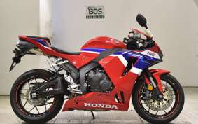 HONDA CBR600RR 2024 PC40
