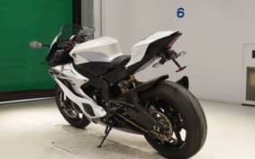 YAMAHA YZF-R6 2019