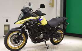 SUZUKI DL650 ( V-Strom 650 ) XTA 2023 C733M
