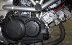 HONDA VTR 250 Gen. 2 2005 MC33