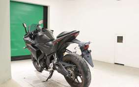 YAMAHA YZF-R25