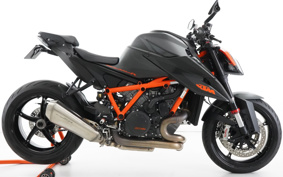 KTM 1290 SUPER DUKE R 2020 V3940