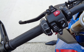 BMW F900R PREMIUM  LINE 2025 0K81