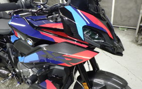 BMW M1000XR 2026
