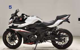 SUZUKI GSX250RA