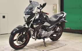 SUZUKI GSR250