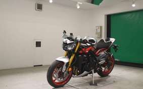 TRIUMPH STREET TRIPLE RX 2026