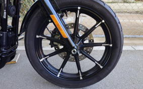 HARLEY XL883N 2017 LE2