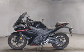 YAMAHA YZF-R25 RG10J