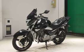 SUZUKI GSR250