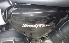 TRIUMPH STREET TWIN 2019