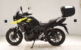 SUZUKI Vｽﾄﾛｰﾑ250A