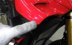 DUCATI STREETFIGHTER V4 S 2025